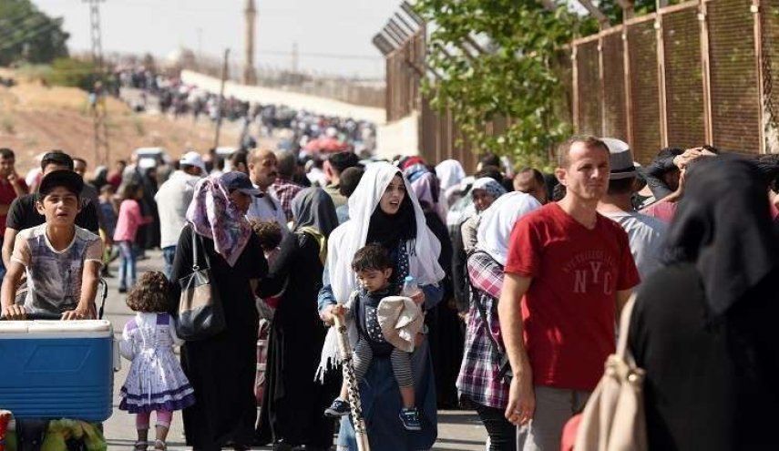 صحفي تركي يهاجم السوريين بعد إذاعة المساجد بياناً باللغة العربية