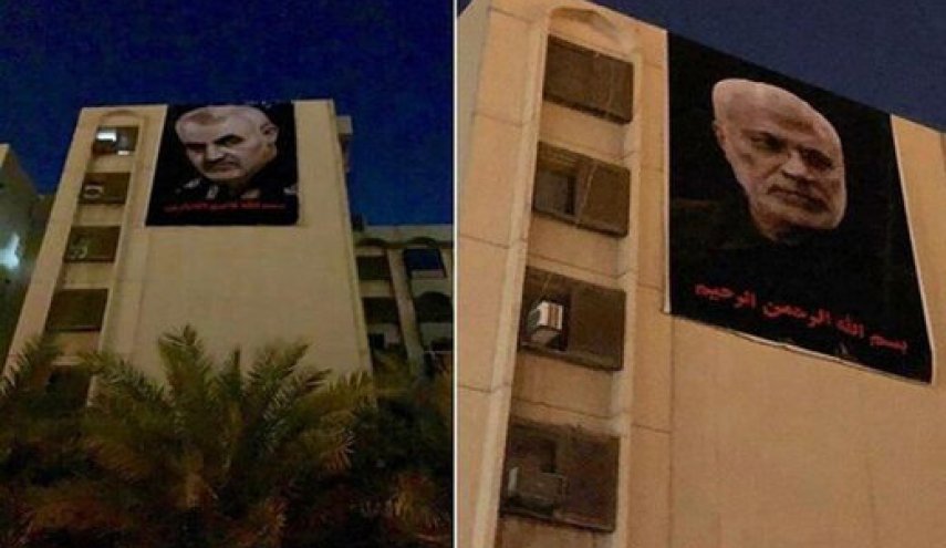 ناراحتی و اندوه یک شهروند عراقی هنگام نصب تصاویر شهید سلیمانی و مهندس