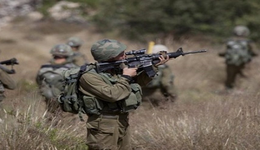 اصابة فلسطيني برصاص الاحتلال واعتقال 16 شابا في الضفة الغربية
