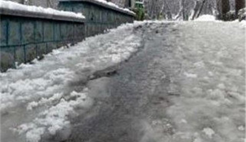 سرمای هوا و یخبندان در 22 استان/ آلودگی هوا در کلان‌شهرها ادامه دارد
