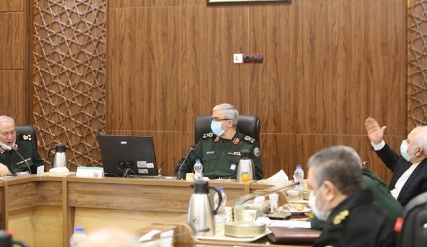 سرلشکر باقری: بررسی حقوقی جنگ تحمیلی از نظر رهبر انقلاب کفایت لازم نداشته است