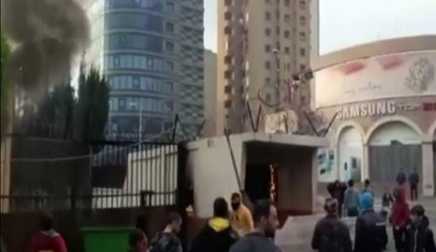 درگیری میان معترضان و نیروهای امنیتی در طرابلس لبنان