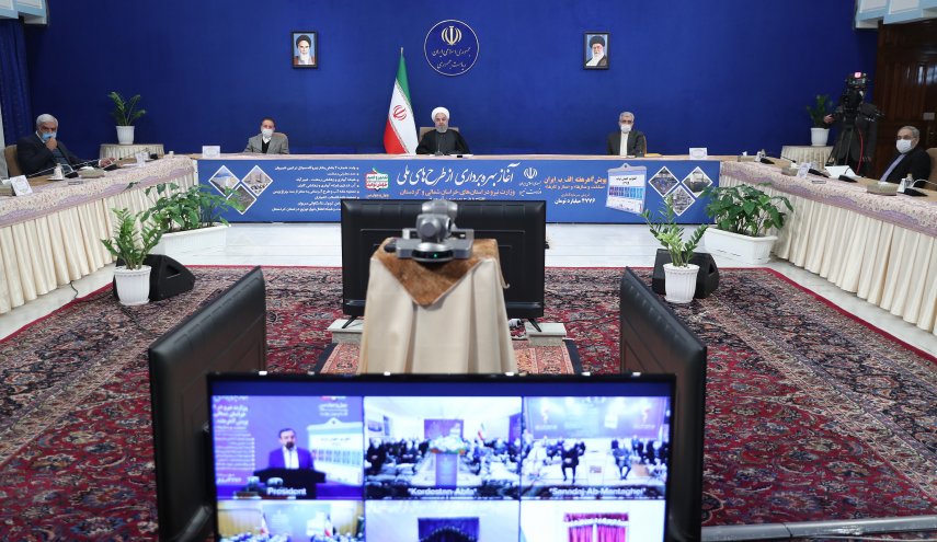 روحانی: دولت جمهوری اسلامی دولت حامی مستضعفان است