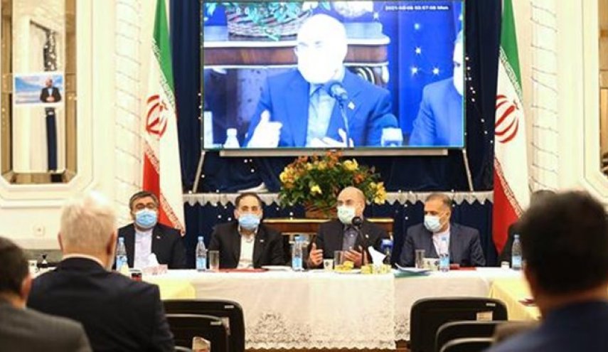 قالیباف: رویکرد وزارت خارجه از ۲۰ سال پیش باید اقتصادی ـ سیاسی می‌شد/ رهبر انقلاب فرمودند سفر را به تاخیر نیاندازید
