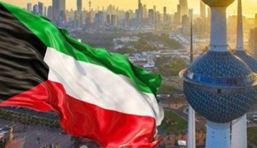 'مشهورة' كويتية ترتد عن الإسلام!
