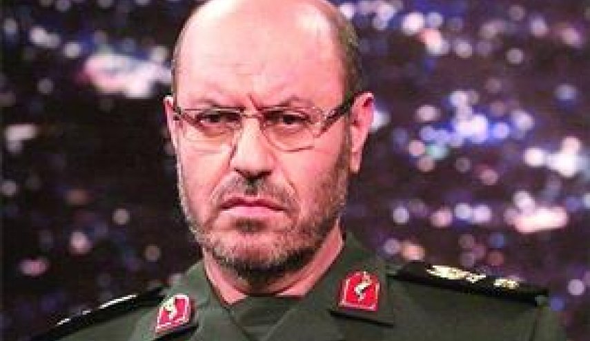 سردار دهقان: بایدن همان مسیر ترامپ را می‌رود
