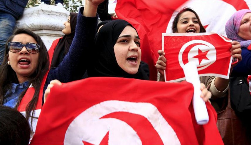 تنش‌ها در تونس ادامه دارد/ درخواست النهضه از هواداران برای حضور در خیابان