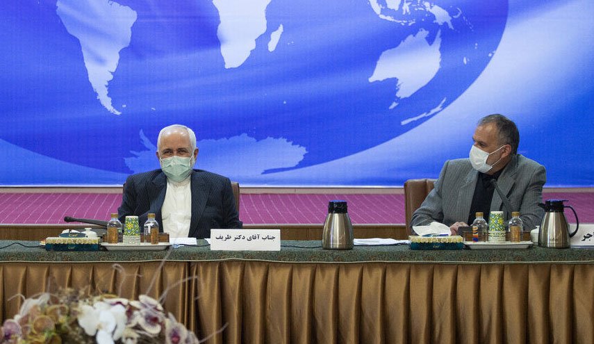 ظریف: وزارت امور خارجه آماده ارائه خدمات به شرکت‌های دانش‌بنیان است