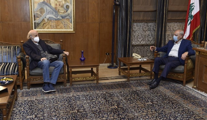 لبنان.. نبيه بري يعرض مع جنبلاط الوضع الحكومي وآخر المستجدات السياسية