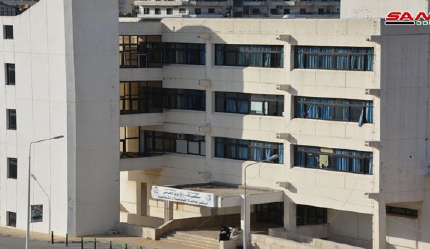 جريمة تهز اللاذقية..طالبة جامعية تتعرض للطعن بالسكين في السكن الجامعي 