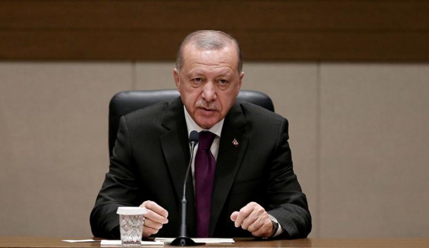 اردوغان: ارتش ارمنستان حق ندارد در سیاست دخالت کند
