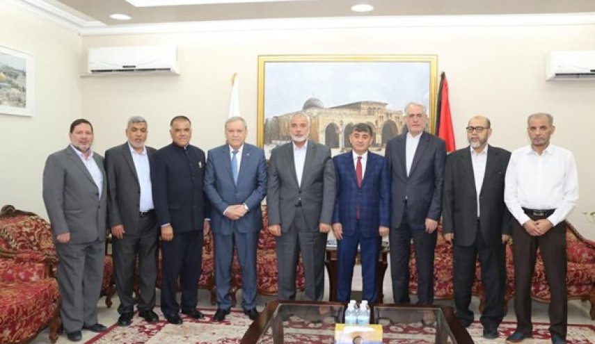 سفیر ایران در قطر در دیدار با اسماعیل هنیه بر حمایت از فلسطین تأکید کرد
