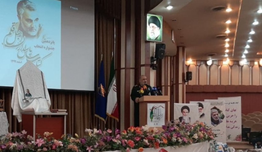 حرکت سپاه براساس آگاهی است/ پاسداران اهل قلم صاحبان رسالت خطیر آگاهی بخشی در سپاه
