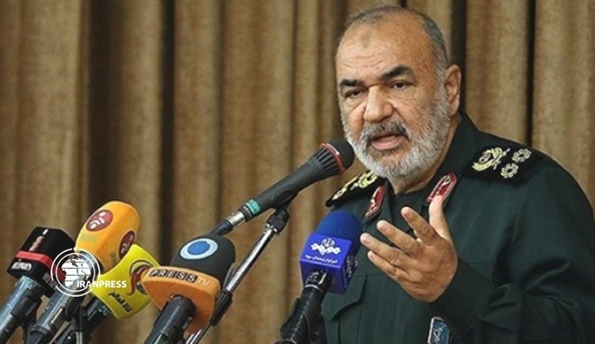 سرلشکر سلامی: سرنوشت دشمن تا ابد شکست است