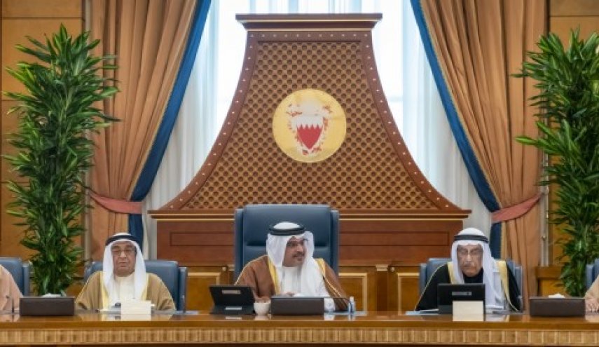 من سيبقى ومن سيرحل في الحكومة البحرينية الجديدة؟