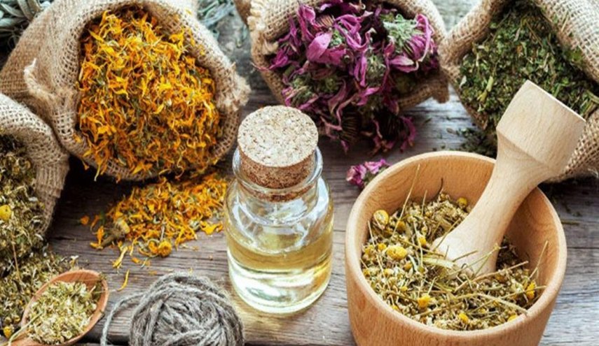 الصين تلجأ لطب الأعشاب لعلاج مرضى كورونا.. لكن ما هو رأي الصحة العالمية