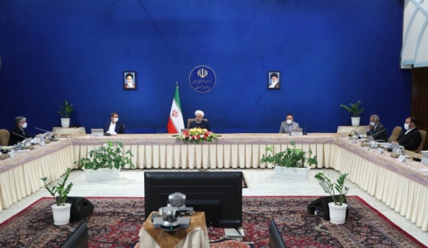 دولت جدید آمریکا در حرف و زبان از دیپلماسی می گوید اما در عمل باز هم همان تحریم و فشار دولت قبلی است/  اگر روزی انتخابات از نظر مردم بیافتد، به معنای پایان انقلاب است