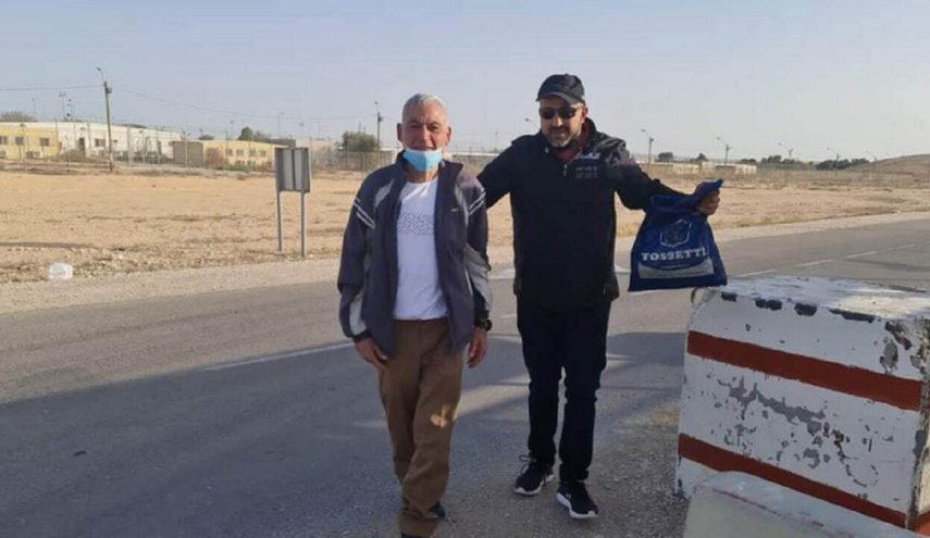 یک فلسطینی پس از ۳۵ سال از زندان صهیونیست ها آزاد شد
