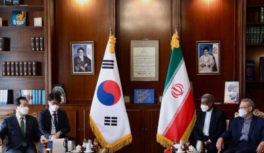لاریجانی: کُره هر چه سریعتر پول‌های ایران را آزاد کند