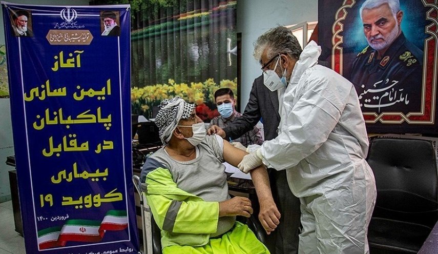 درخواست وزیر بهداشت برای عزل و معرفی مدیران متخلف آبادانی درپی سوءاستفاده از سهمیه واکسن پاکبانان
