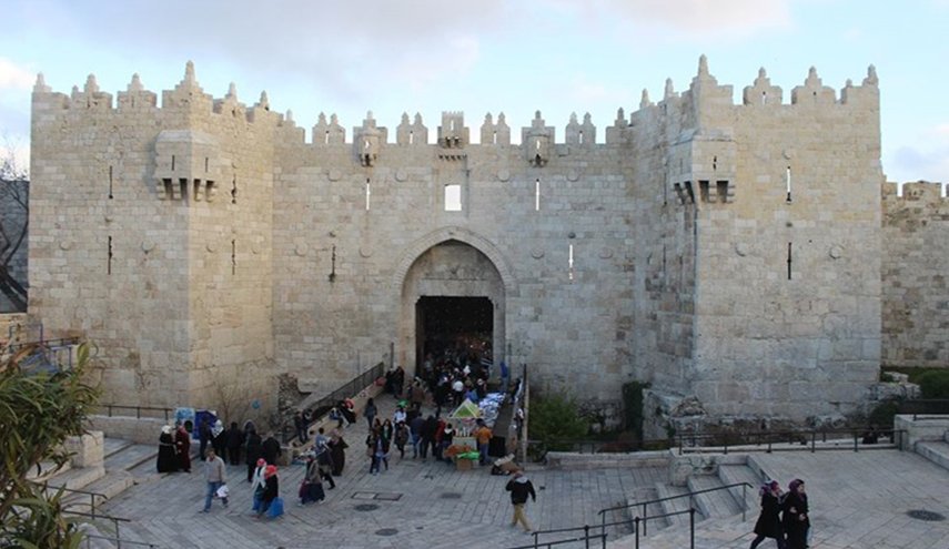 بازداشت یک جوان فلسطینی در قدس و ازسرگیری درگیری ها در مسجد الاقصی 