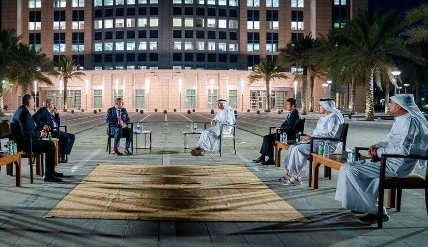 فرستاده رژیم صهیونیستی با وزیر خارجه امارات در ابوظبی دیدار کرد