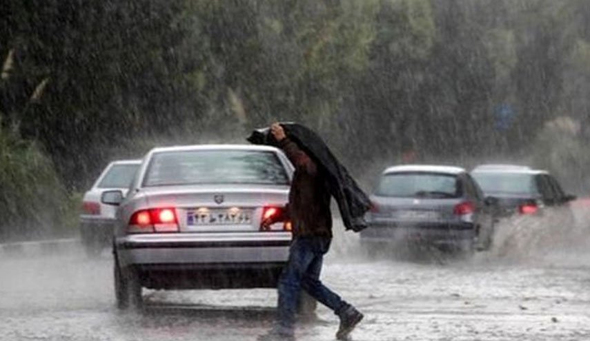 تداوم رگبار باران و رعد و برق در کشور/ کاهش دمای هوا تا ۶ درجه‌ در برخی مناطق