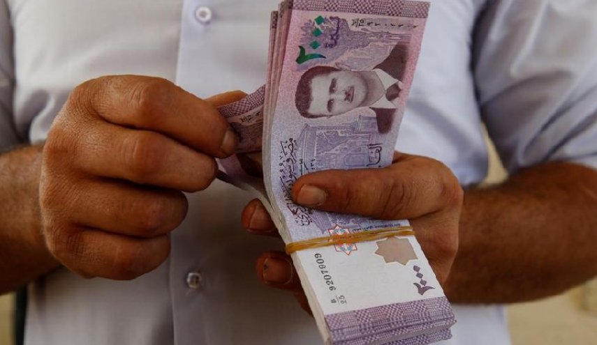 تحسن سعر صرف الليرة بسبب عدة خطوات اتخذتها الحكومة السورية