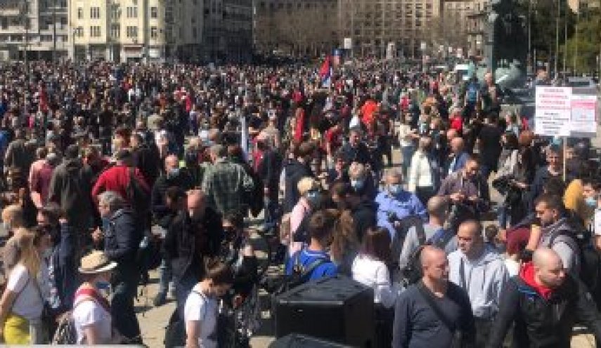 فنلندا.. احتجاجات تندد بتدابير الحكومة الإحترازية ضد كورونا
