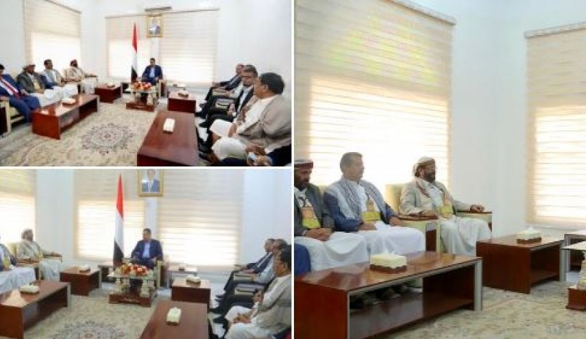 رئيس وزراء حكومة هادي يزور مأرب بعد سقوط أهمّ حاميات المدينة