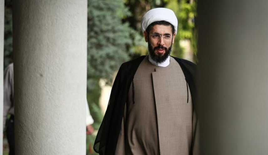 نماز عید فطر به امامت حجت‌الاسلام رستمی در دانشگاه تهران اقامه می‌شود