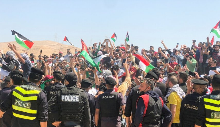 وزير أردني يدعو المشاركين بالفعاليات التضامنية إلى عدم الاقتراب من الحدود