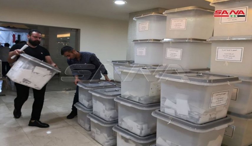 سوريا: إغلاق صناديق الاقتراع وبدء فرز أصوات الناخبين في الانتخابات الرئاسية بعدد من السفارات