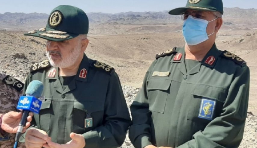 فرمانده کل سپاه در نقطه صفر مرزی جنوب شرق کشور حضور یافت
