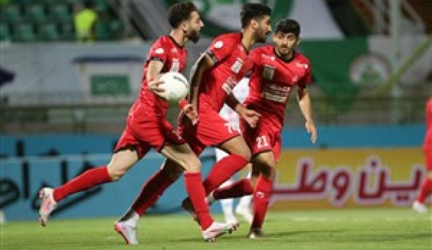 برد شیرین در خاک رقیب قهرمانی/ ذوب آهن ۱ - پرسپولیس ۲