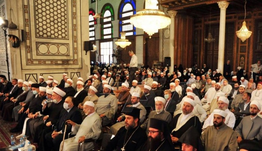 تجمع حاشد لرجال الدين في الجامع الأموي بدمشق دعماً للاستحقاق الدستوري