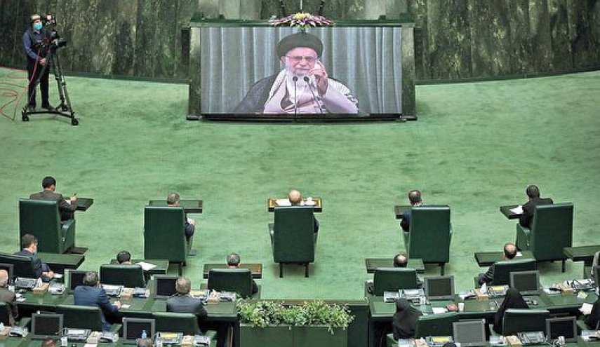 ارتباط تصویری نمایندگان مجلس با رهبر انقلاب؛ صبح امروز