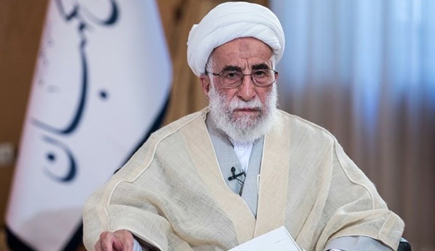 آیت الله جنتی: نامزدها صادقانه با مردم سخن بگویند