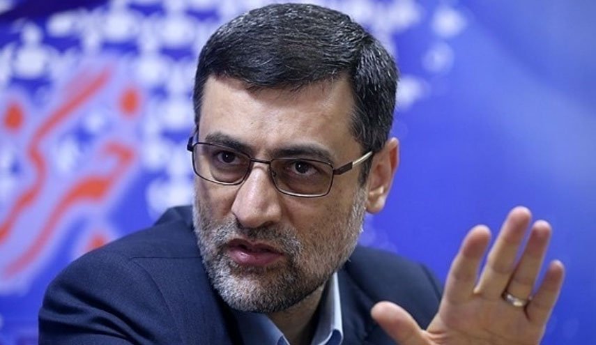 قاضی‌زاده هاشمی: از سر تفنن و شهرت نامزد نشده‌ام