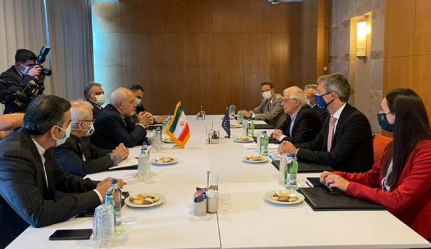 بورل: در دیدار با ظریف با توجه به انتخابات ایران خواستار ادامه تعهد تهران شدم
