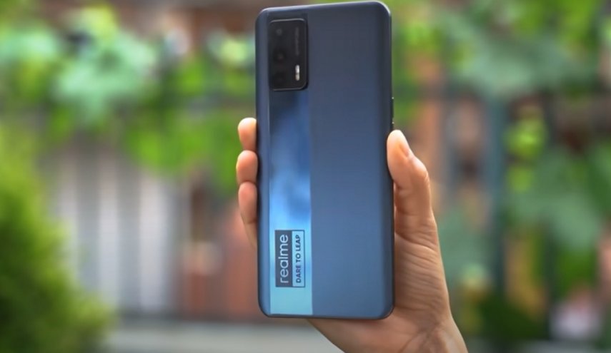 Realme تعلن عن هاتف 5G بقدرات ممتازة وسعر منافس

