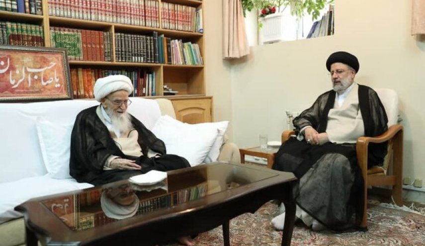 دیدار رئیسی با تعدادی از مراجع تقلید در قم

