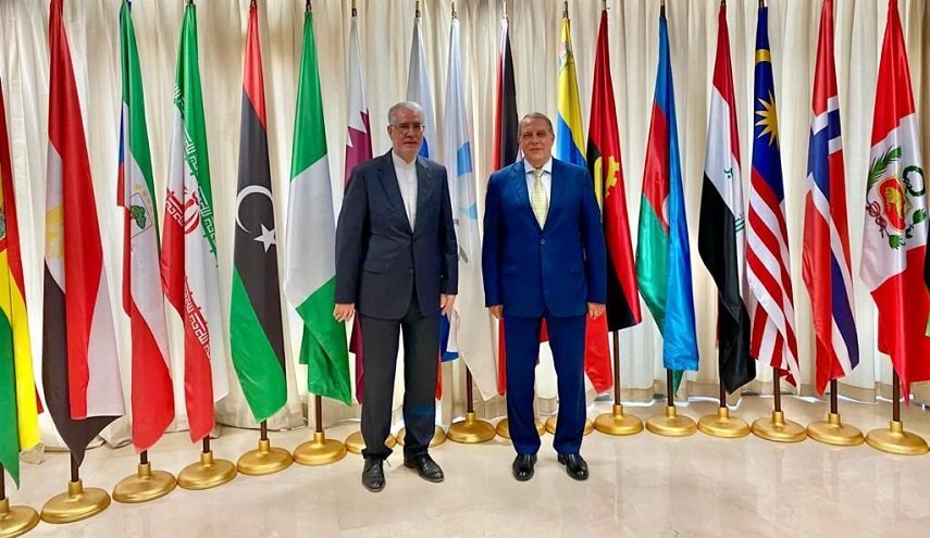 السفير الإيراني في قطر يلتقي أمين عام منتدى الدول المصدرة للغاز