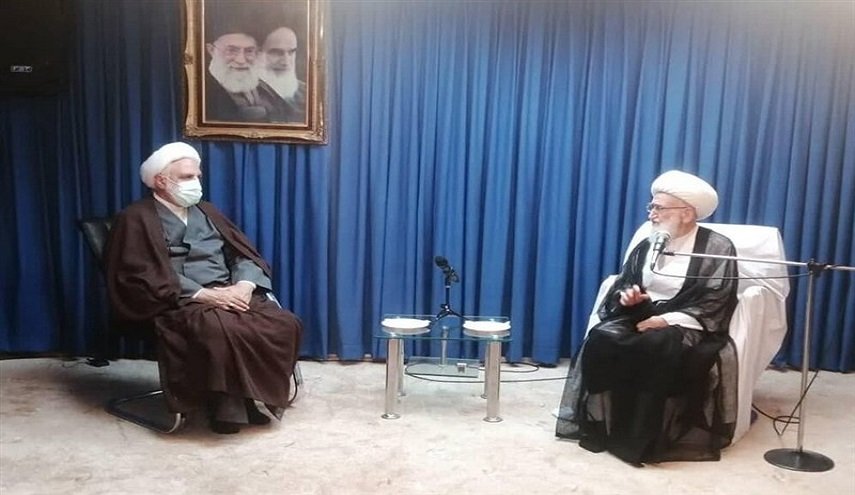 رئيس السلطة القضائية يلتقي مراجع وعلماء الدين وكبار المسؤولين في قم المقدسة