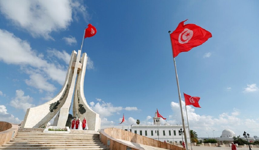 احتجاز حوالي 50 تونسيا في مراكز ليبية
