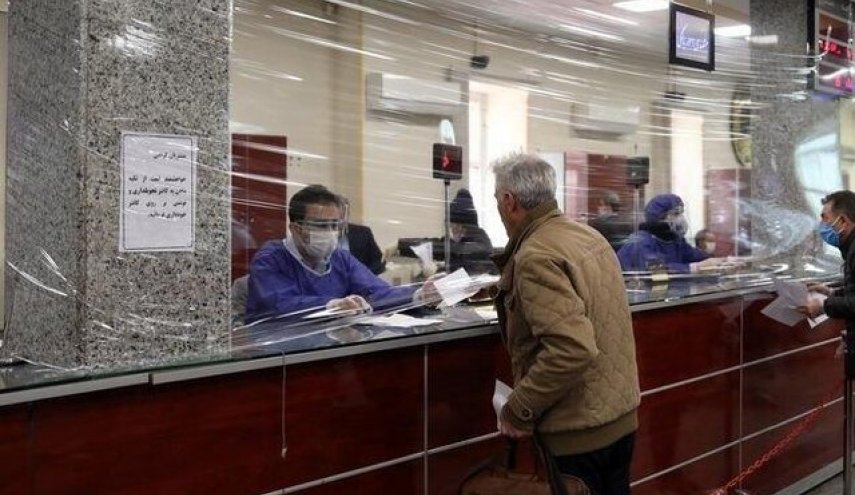 با تعطیلی بانک‌ها تکلیف حقوق کارمندان و بازنشستگان چه می‌شود؟
