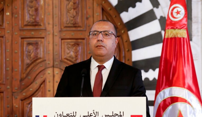 رئيس الوزراء التونسي يقيل وزير الصحة
