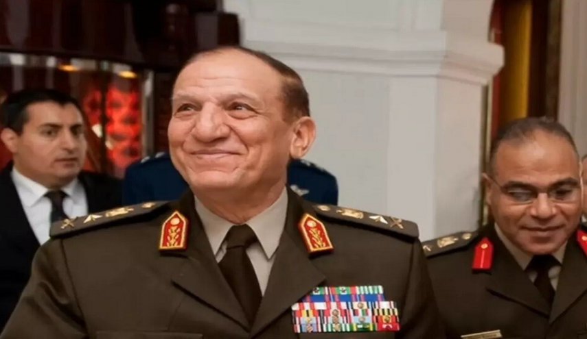 مصادر تحسم الجدل حول مذكرات سامي عنان وإفشاء أسرار الجيش المصري

