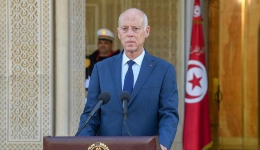 بعد اعتقال نائبين.. قيس سعيد يتعهد بعدم التحول للديكتاتورية