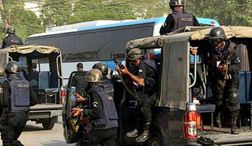 آماده باش پلیس پاکستان در واکنش به اهتزاز پرچم طالبان در پایتخت